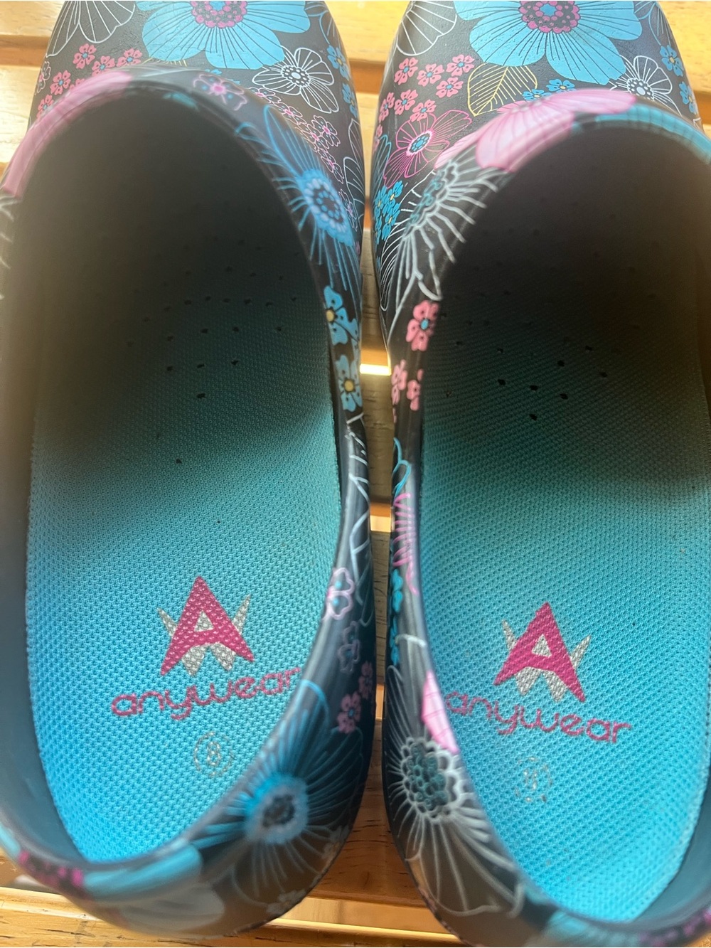 Anywear Nurse Clogs Slip Resistant Work Shoes with Pink & Blue Flowers Size 8 - Picture 6 of 7